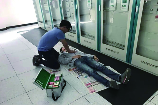 配電柜廠家,配電柜觸電急救措施 配電柜廠家,配電柜觸電急救措施